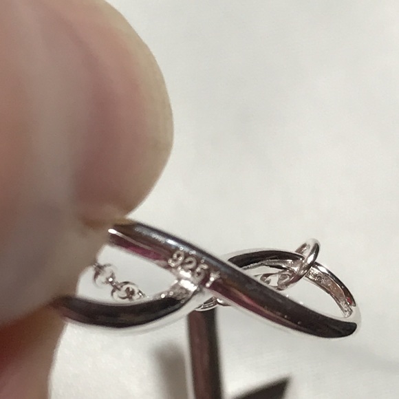 🌹Sterling Silver Cross & Infinity symbol - Picture 6 of 8